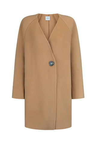 short rowan coat, harris tapper, oversized short coat, tan coloured jumper, wool short coat, tan knit jumper