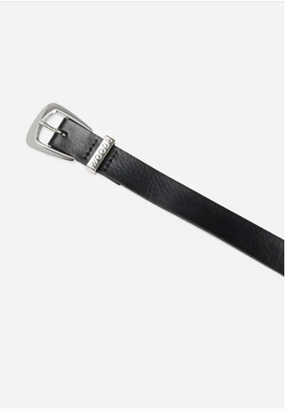 diesel belt, viktoria and woods, vik and woods, black leather belt, black and silver leather belt, black thin strap belt